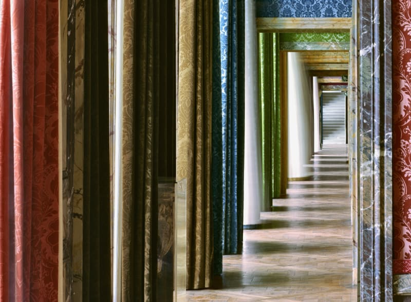 Robert Polidori Enfilade #2, Salles du XVII, Aile de Nord - 1er étage, Château de Versailles, Versailles, France, 2010