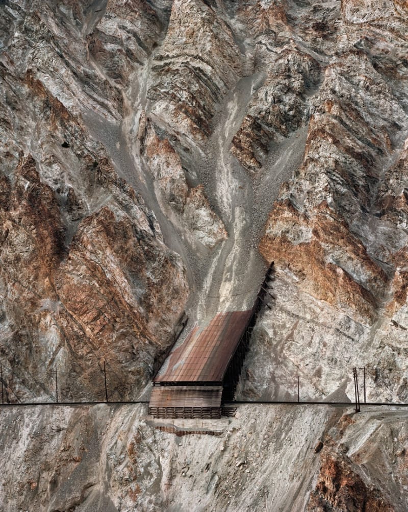 Edward Burtynsky Railcuts #13, C.N. Track, Thompson River, British Columbia, 1985