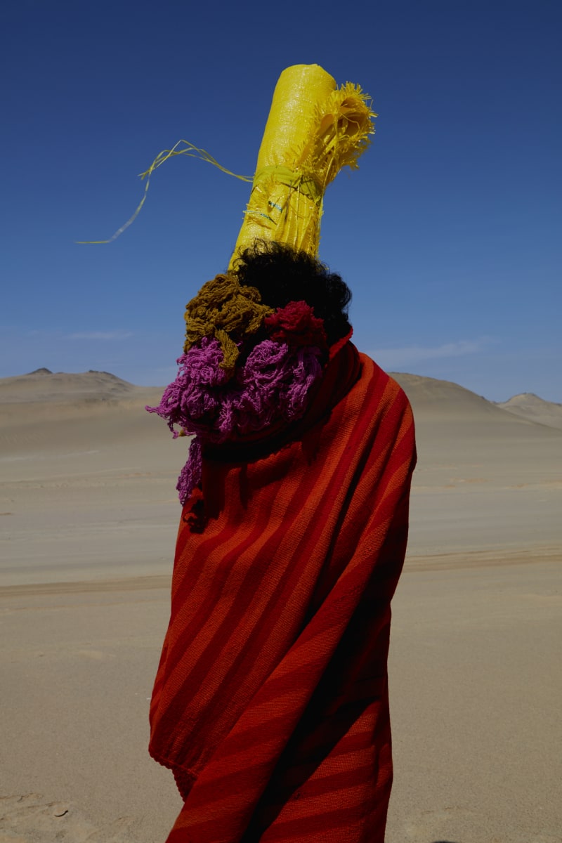 Lorenzo Vitturi, Manta, Cochinilla Dyed Yarn, Polypropylene Sack, Body in Paracas, 2019