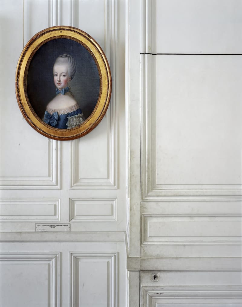 Robert Polidori Marie-Antoinette de Lorraine-Habsbourg, by Jean-Baptiste Charpentier, 1770. Première antichambre du Dauphin, Corps Central – R.d.C., 2007