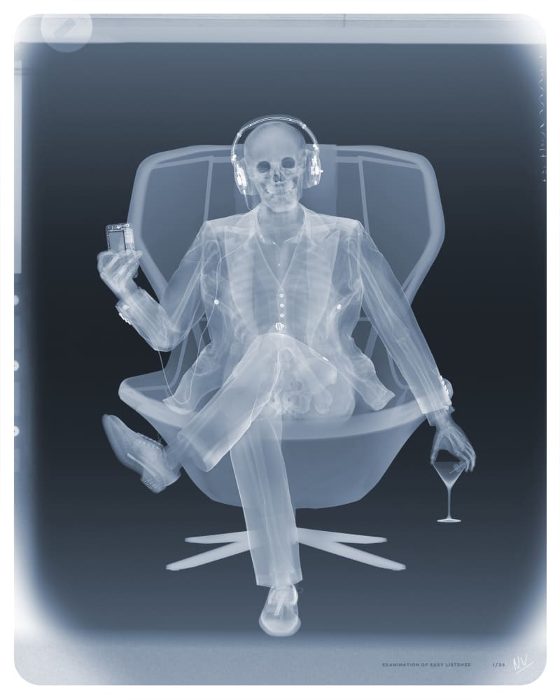 Nick Veasey, Examination of Easy Listener, 2020