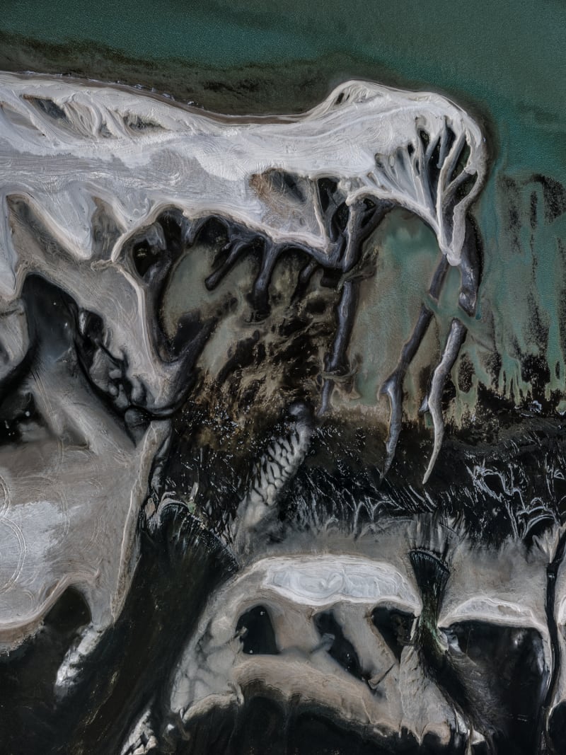 Link to Edward Burtynsky