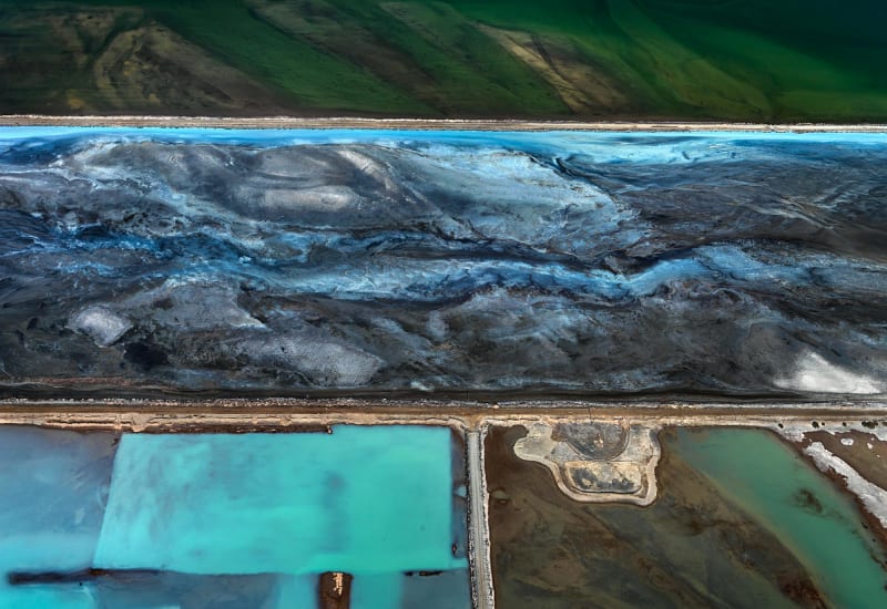 Edward Burtynsky review in Apollo Magazine