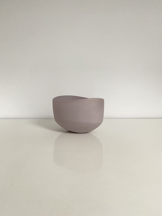 Ashraf Hanna, Small Lavender Undulating Bowl, 2021