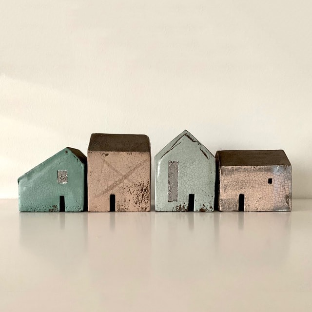 Rowena Brown, Set of four houses - set 7905, 2020