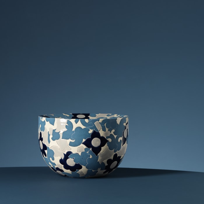 Frances Priest, Small Vase Form, Kirkcaldy Patterns V, 2021