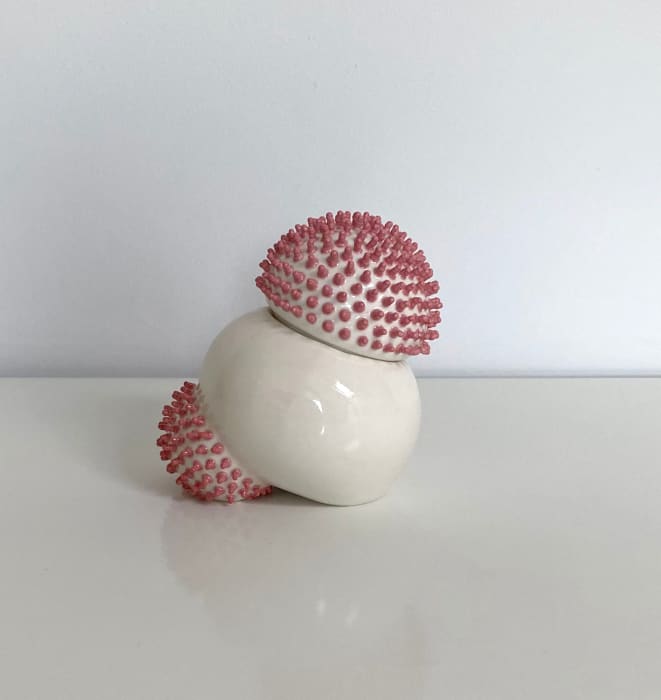 Ikuko Iwamoto, Sea urchin container - deep pink, 2021