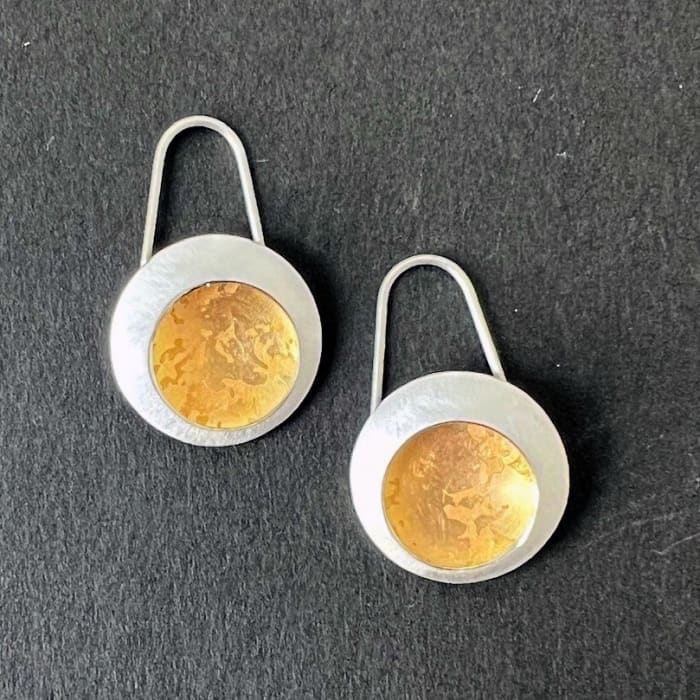 Hannah Souter, Gilt etch drops, 2025