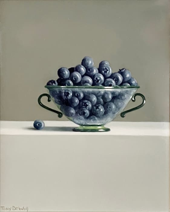 Tony de Wolf, Blueberries in a Glass Vase