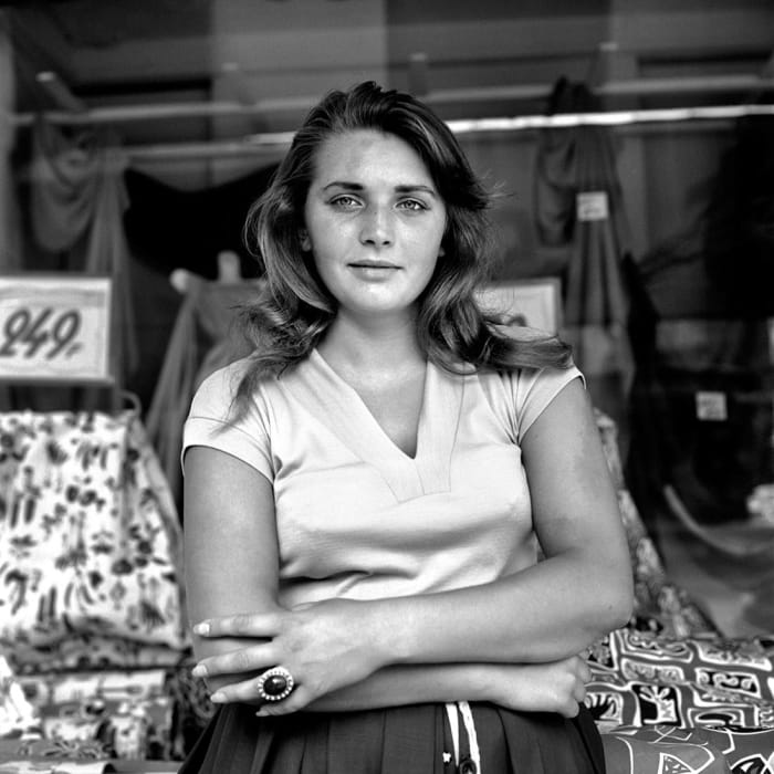 Vivian Maier, VM1959W04087-10-MC, Untitled, 1959, Woman with Ring