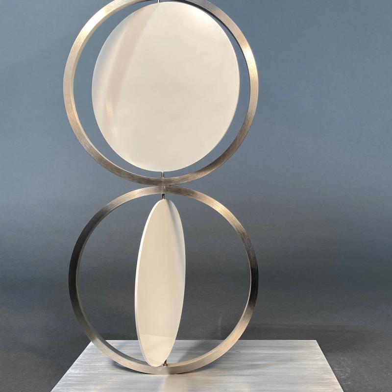 Roger Phillips, White Figure 8, 2015
