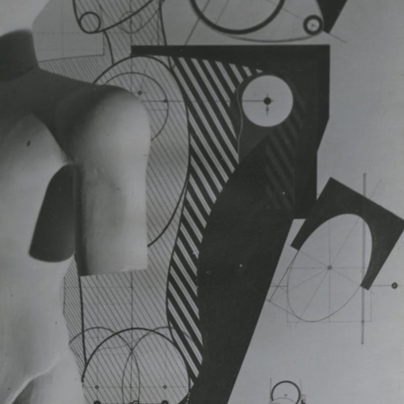 Joost Schmidt Plaster Torso and Working Drawing Tirage gélatino-argentique d'époque 7 x 10,5 cm Dim. papier: 7 x 10,5 cm