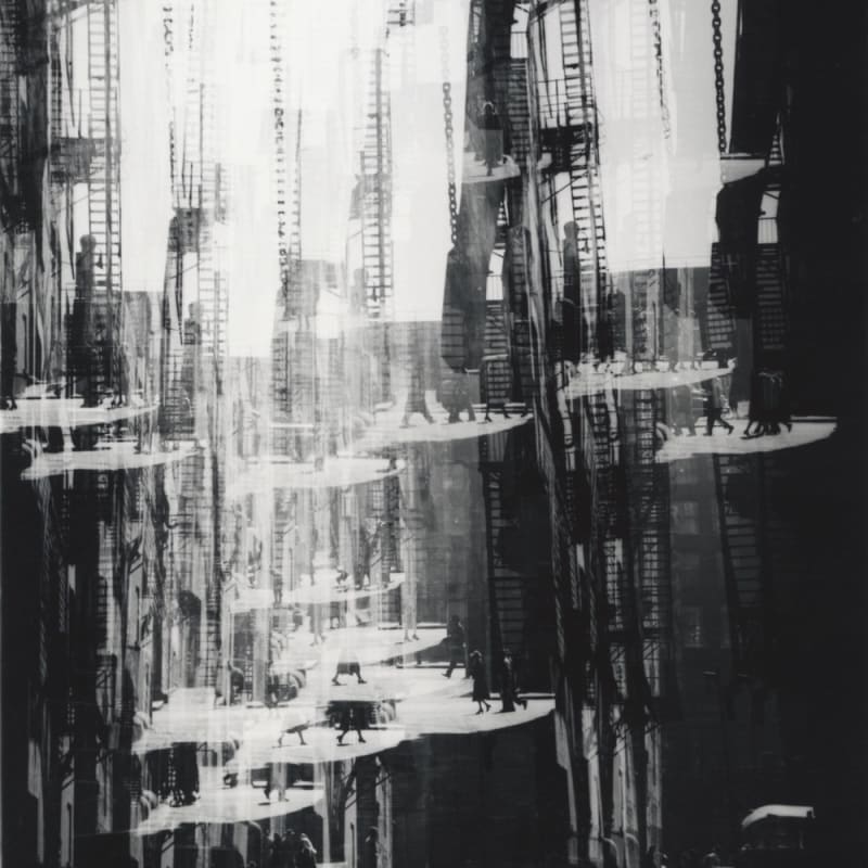 Harry Callahan Alley, Chicago Tirage gélatino-argentique d'époque, réalisé par l'artiste 15,5 x 21 cm Dim. papier: 18 x 21,5 cm