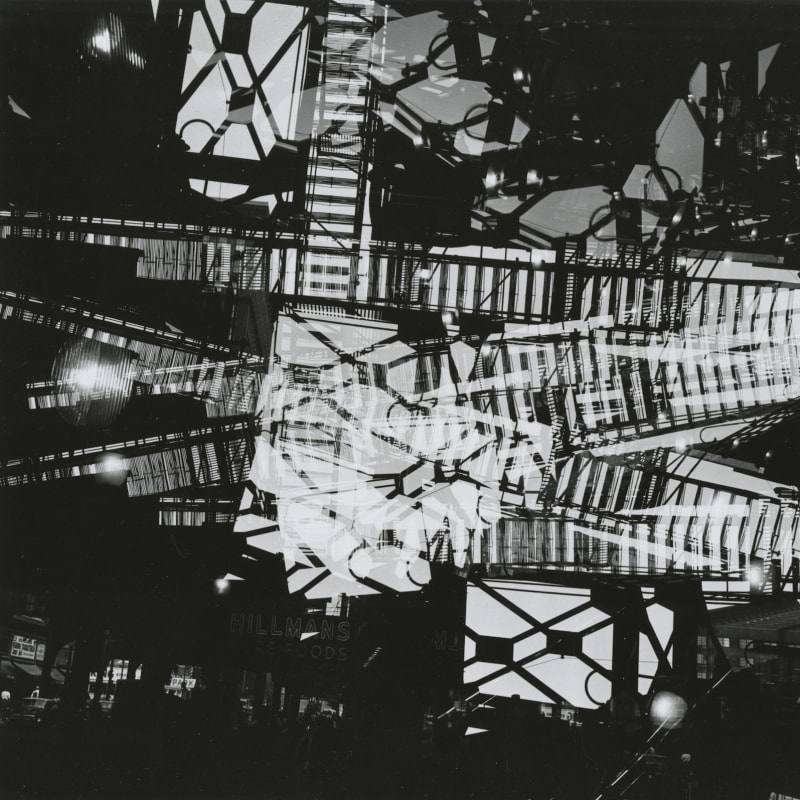 Ray K. Metzker Chicago - Loop Tirage gélatino-argentique d'époque, réalisé par l'artiste 19 x 19 cm Dim. papier: 20,3 x 25,3 cm