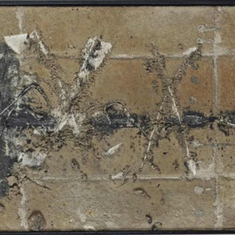 Antoni Tapies Ocre gris avec graffitis huile et sable sur toile 54 x 65 cm