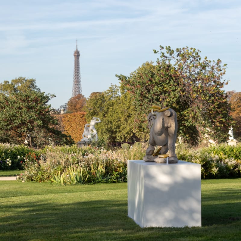 Tony Matelli Lion (Bananas), 2022 Installation view at Jardin des Tuileries, Paris, France