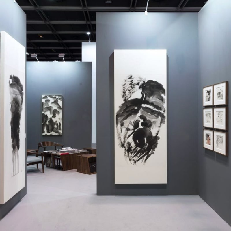 Li Jin's artworks, installation view, 2016, Hong Kong Convention and Exhibition Centre 李津作品，空间照，2016年，香港会议展览中心