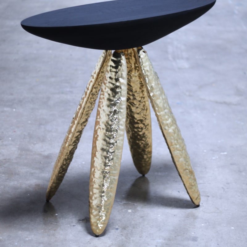 Onno Adriaanse Echo Console, 2019 Brass and Oak 91 x 100 x 46 cm Edition 1 of 8