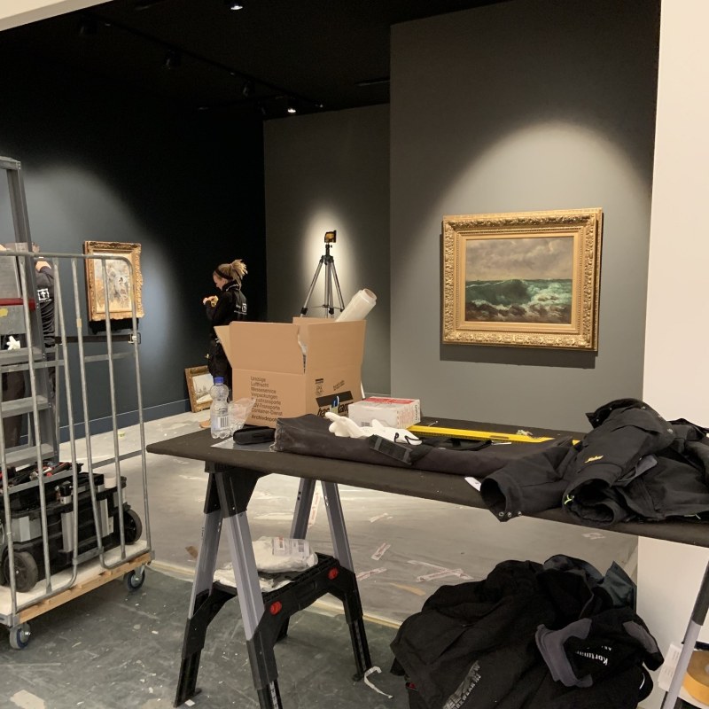 Installation of Gallery 19C booth.