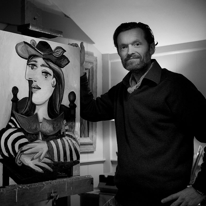 Artist Renssen in action