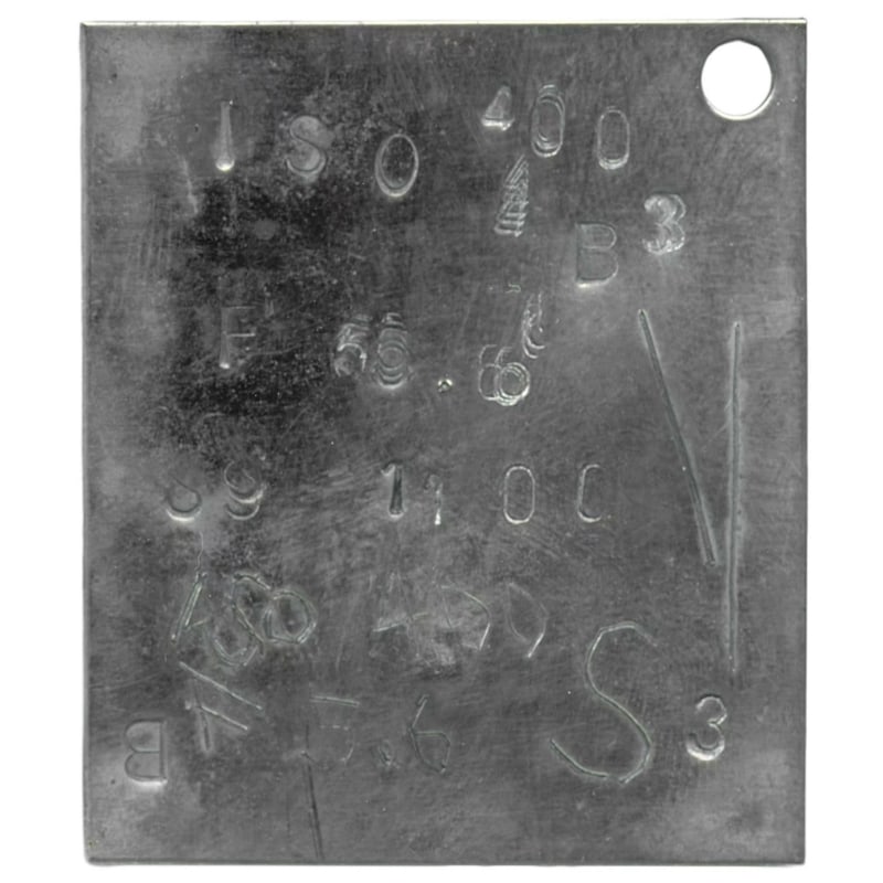 苏仲尧，《测光表之诗》，2020-2022，铝板压印 Su Zhongyao,The Poetry of the Light Meter, 2020-2022, Stempel plat alumunium