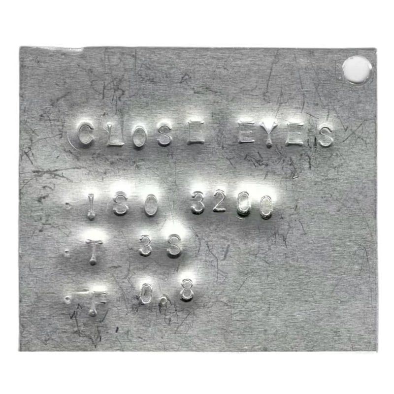 苏仲尧，《测光表之诗》，2020-2022，铝板压印 Su Zhongyao,The Poetry of the Light Meter, 2020-2022, Stempel plat alumunium