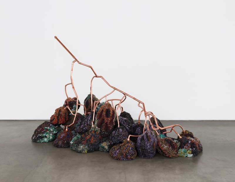 Kathleen Ryan Bad Grapes, 2020 Amethyst, aventurine, agate, garnet, pyrite, ruby in zoisite, tektite, tigereye, turquoise, serpentine, obsidian, blackstone, Indian unakite, labradorite, Sierra agate, red agate, black agate, serpentine, quartz, marble, amazonite, rhyolite, calcite, dalmation jasper, glass, steel and stainless steel pins, copper tube and copper fittings, polystyrene 59.5 x 90 x 54 inches 151 x 228.5 x 137 cm