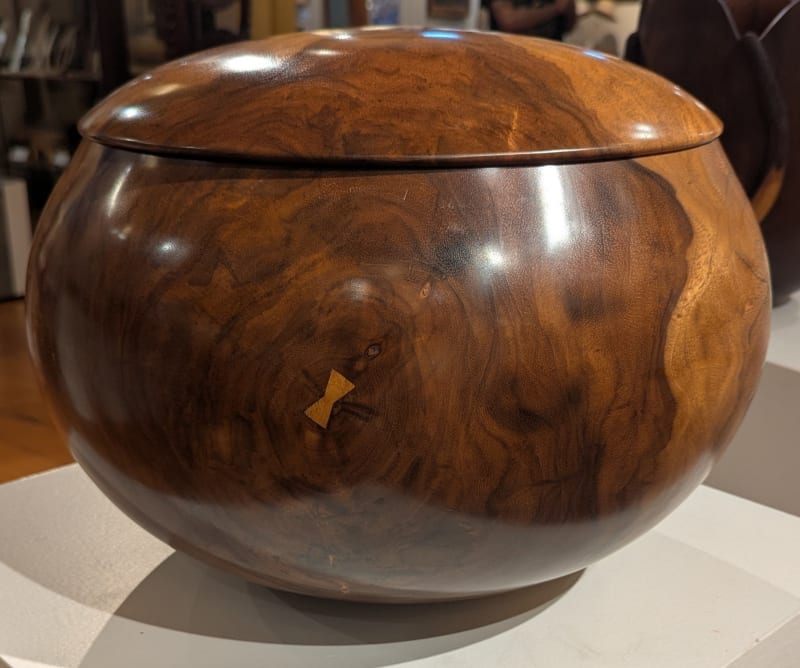 Leslie Pedersen 'Umeke Kā'eo Kou 12 x 17 x 17 " 30.5 x 43.2 x 43.2 cm
