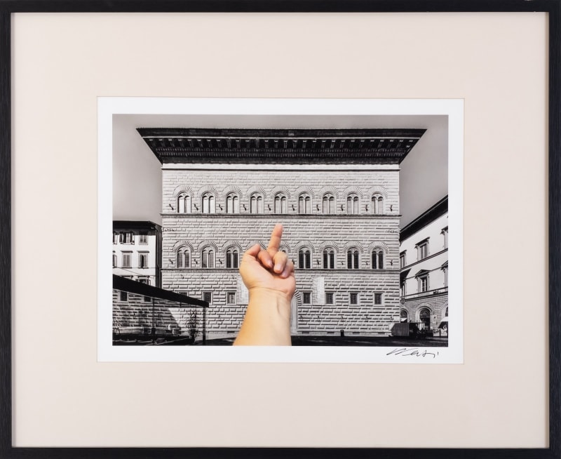 Ai Weiwei Florence, da série Study of Perspective, 2011 fotografia 45 x 30 cm