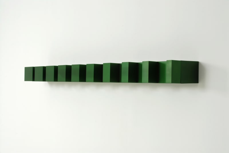 Donald Judd Untitled (74-8 Bernstein), 1974 Anodized aluminum 12,7 x 175,3 x 22,9 cm / 5 x 69 x 9 in