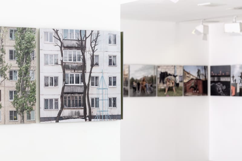 Процент прибыли от продажи билетов на выставке Дмитрия Маркова «Седьмое небо» будет перечислен благотворительному фонду «Алиса» и проекту «Выжившие»