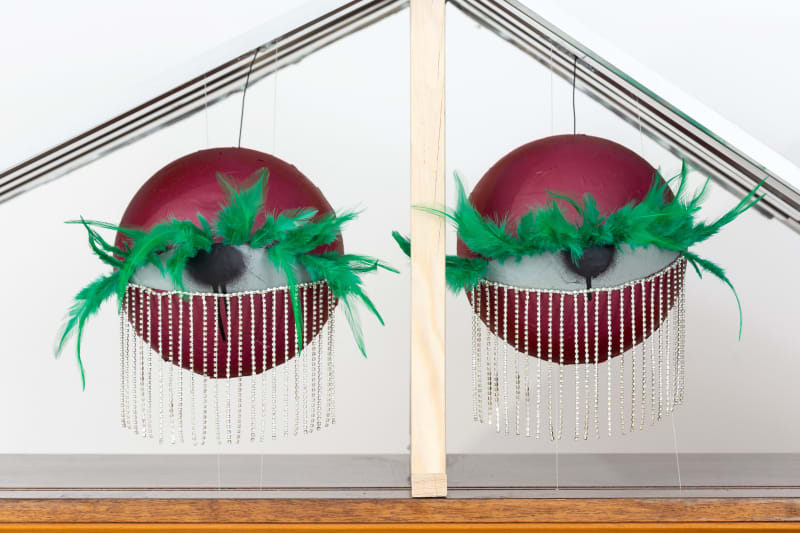 Лунная призма и казнь Сосисочки: искусство Анны Андржиевской в эстетике уральской хтони, карнавала и галлюцинаций Босха