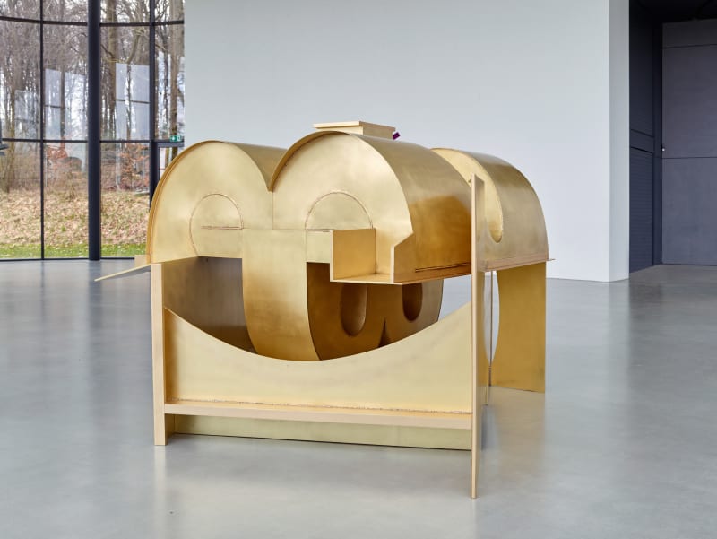 Anthony Caro, The Caliph's Garden (installed at Skulpturenpark Waldfrieden), naval brass, 174 x 249 x 244 cm, 1989-92. Photo: Michael Richter.