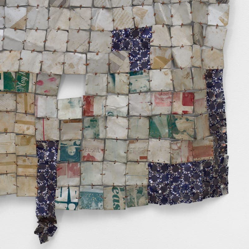 El Anatsui Bloodshot Eyes Don’t Mean Seriousness, Clenched Teeth Don’t Either (detail), 2023 Aluminum and copper wire 134 x 123 inches, 340.4 x 312.4 cm (ELA.20959) © El Anatsui. Courtesy of the artist and Jack Shainman Gallery, New York.
