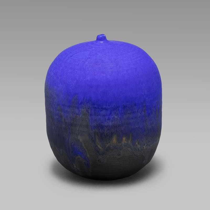 Tashiko Takaezu, Form 26 (with rattle), 1989