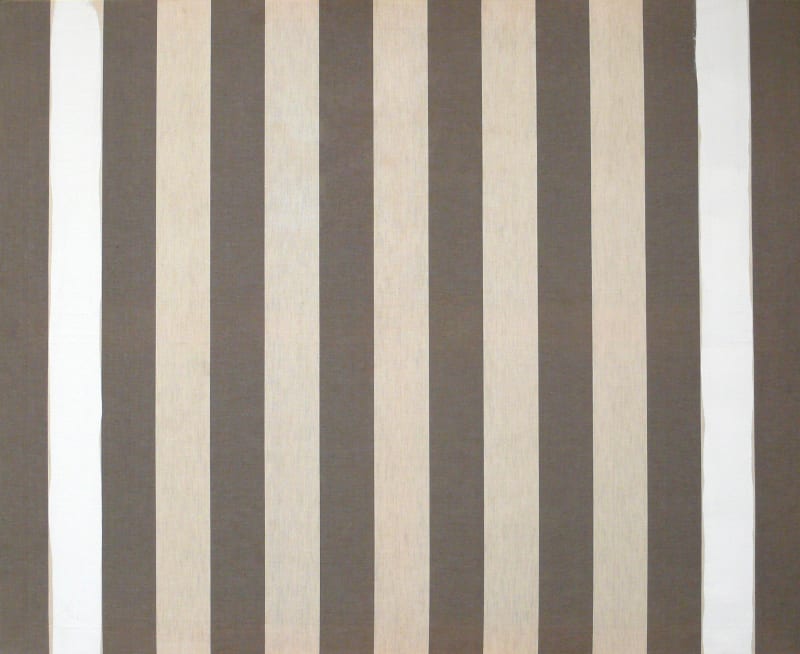 Daniel BUREN, "Peinture acrylique blanche sur tissu rayé blanc et gris sur toile", 1977, Fabric and painting on chassis, 106 x 130 cm © Samuel Le Paire Fine Art