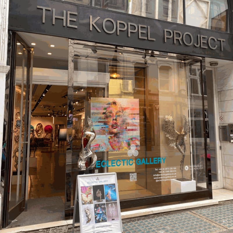 A Showcase of Elegant Styles, 125 New Bond Street, London W1S 1DY