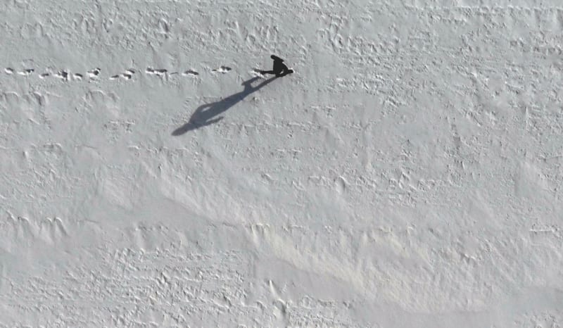 Distance / Horizon Horizon / Distance: Snow Field (2024) 1920 × 1080 px, 4 minutes 7 seconds. Edition of 5 + 2AP