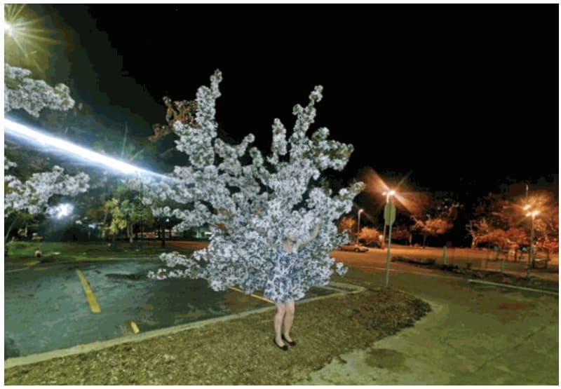 Andrea Orejarena & Caleb Stein, «Camoufage Cherry Tree», 2023, Courtesy gli artisti, Palo Gallery, New York e Vin Gallery, Shanghai