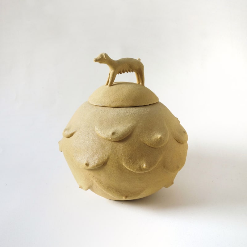 "Moedervarken Pot" - from the series "Fertile Vases" (2020), glazed ceramics, 25x25x30 cm