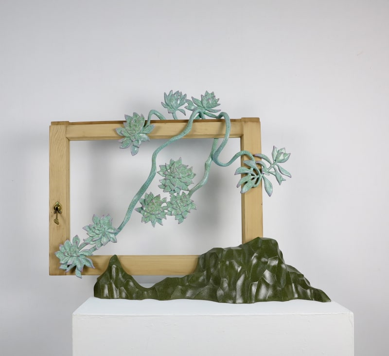 林冠吟|石蓮花|2024|70 × 14 × 55 cm|銅、檜木