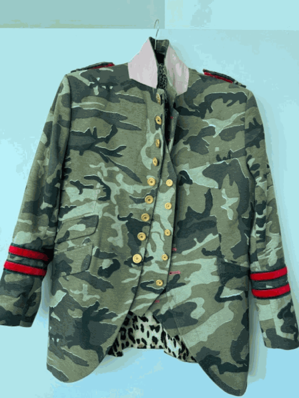 Camo and Red Sleeves, Size 40