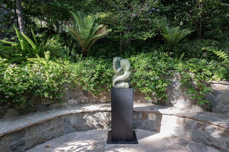 Michael Wilding, Curvature at Hotel Bel-Air