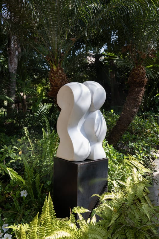 Michael Wilding, Curvature at Hotel Bel-Air