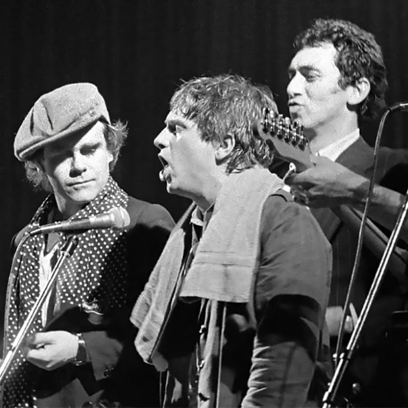 Elton John performing with Wreckless Eric, circa 1977