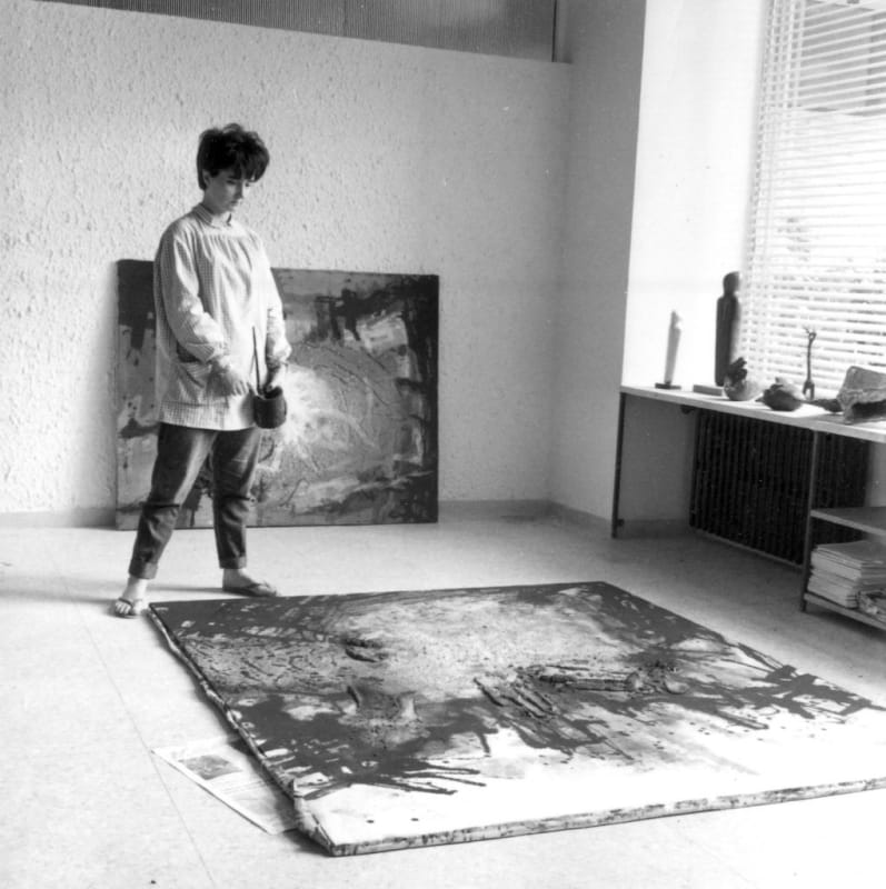 Juana Francés pondering her work “Sapo Panderetero I” (“Picturesque Toad I”) in her studio in Madrid, c. 1961. Photo: Unknown