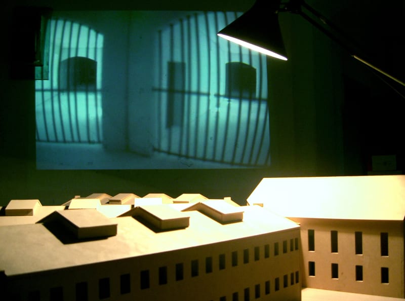 Seodaemun Prison, 2004, A model of Seodaemun Prison made of wood, 4 video cameras, a video projector, 4 motors, 160x140x120cm 서대문형무소, 2004, 나무, 모터, 4대의 소형 비디오카메라, 4개의 모터, 비디오 프로젝터, 160x140x120cm