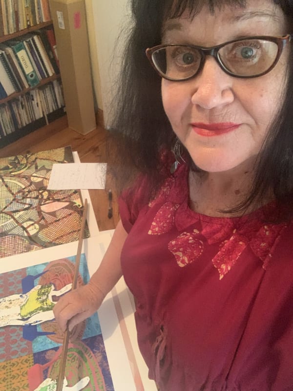 image of artist Lunéll Kruger in her studio