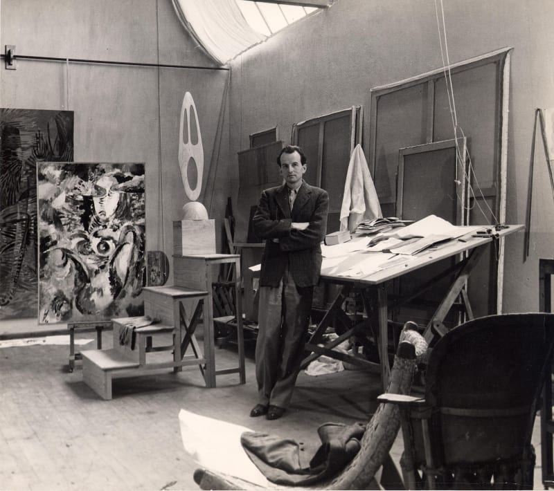 Wolfgang Paalen in his studio in San Angel, Mexico, 1947. Photo: Walter Reuter, Privatarchiv Andreas Neufert (Copyright Hely Reuter, Mexico)