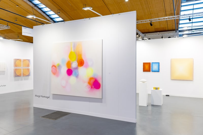 Margit Hartnagel, Arising Colors 21-4-21, Pigmente in Weihrauchmilch,180 x 200 x 4,5 cm, 2021